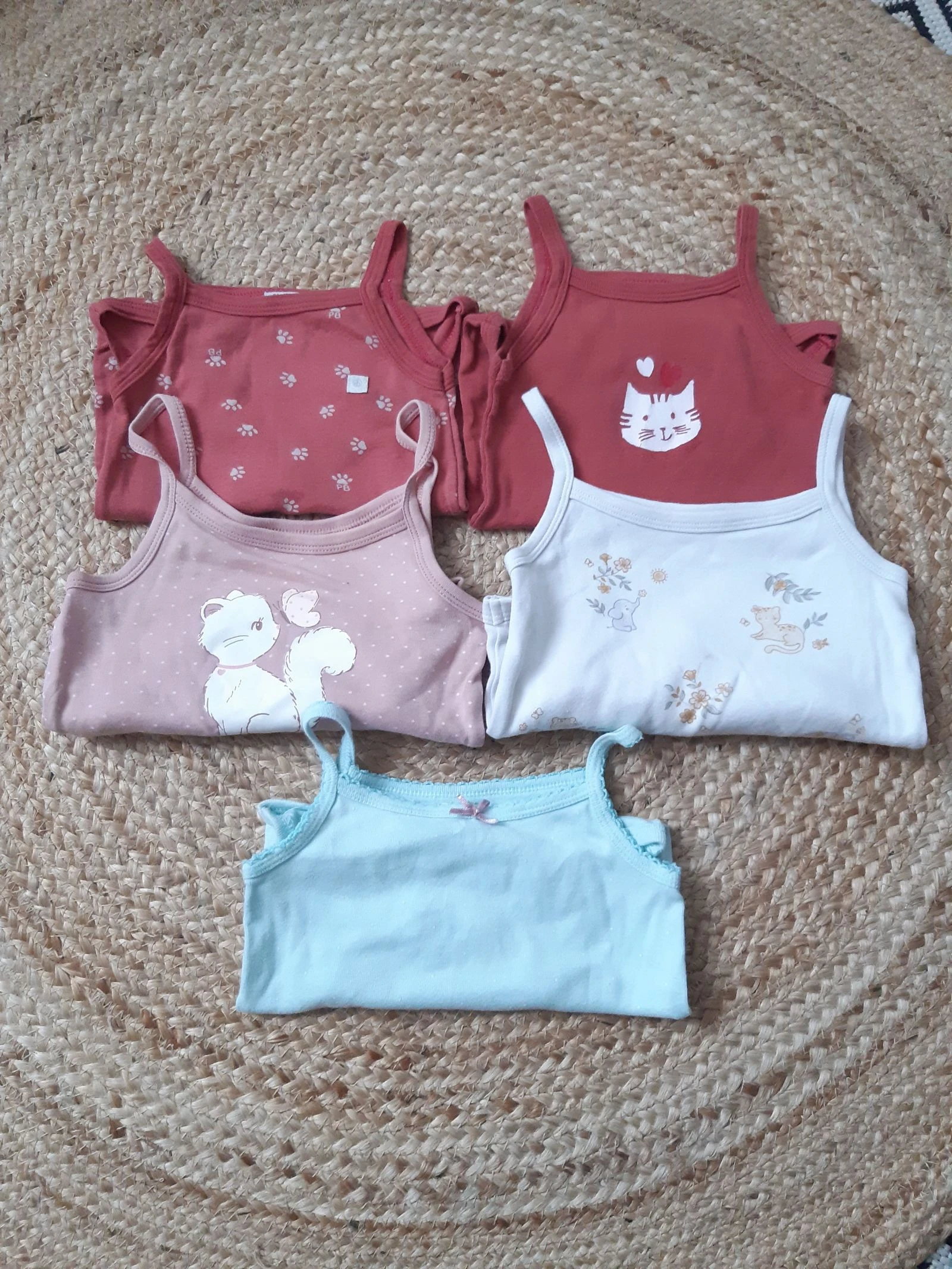 Lot de 5 bodies bretelles 86 cm